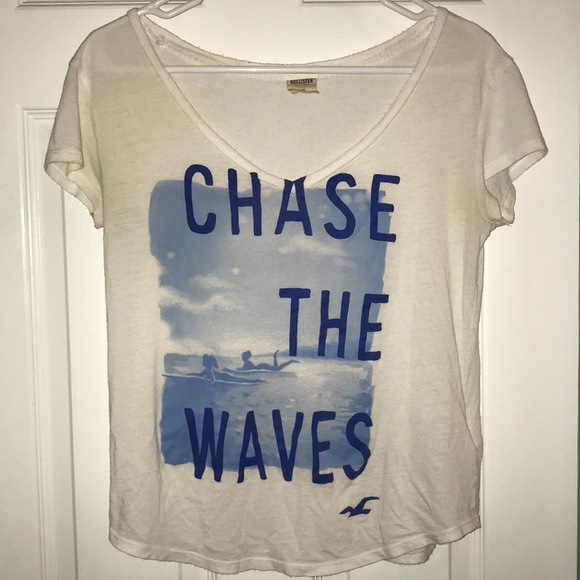 “Chase The Waves” Hollister Shirt - Picture 1 of 3